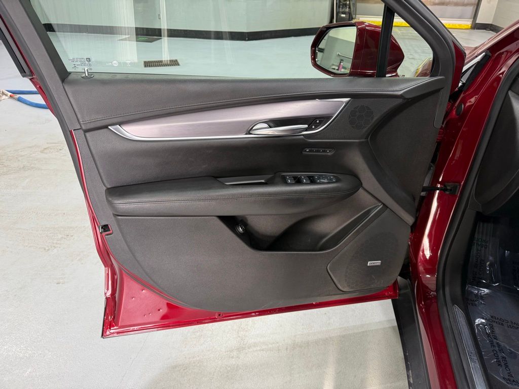 2017 Cadillac XT5 Luxury 10