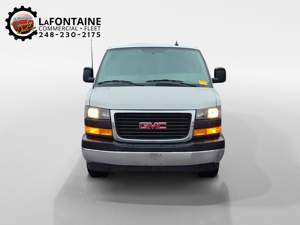 2022 GMC Savana 2500 Work Van 2