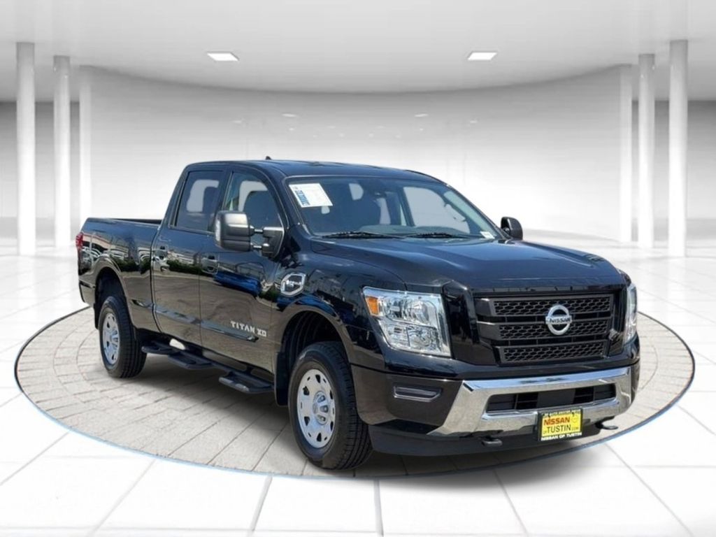2022 Nissan Titan XD SV