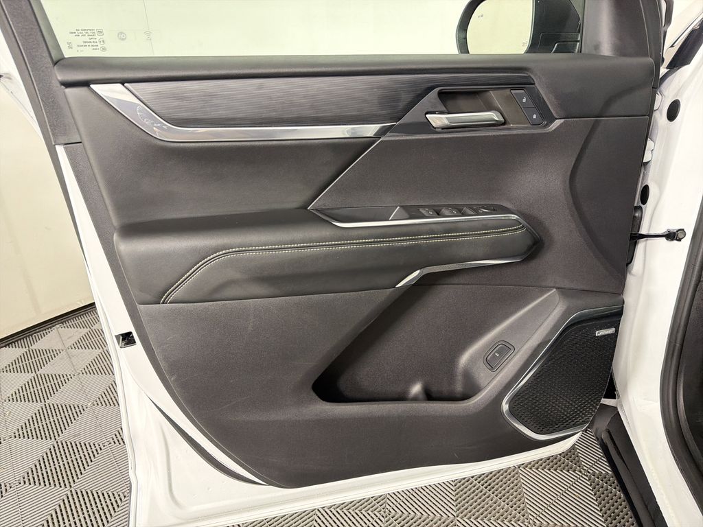 used 2024 GMC Acadia car, priced at $37,900