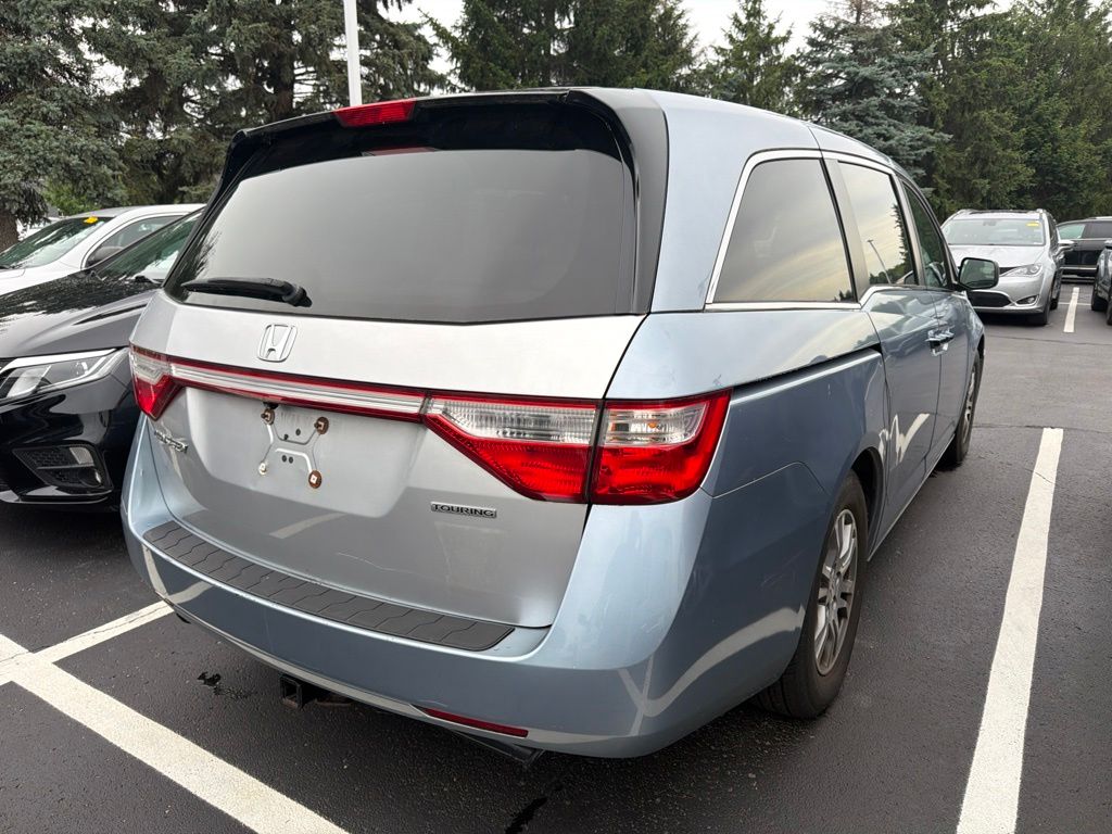Thumbnail: 2011 Honda Odyssey - 3