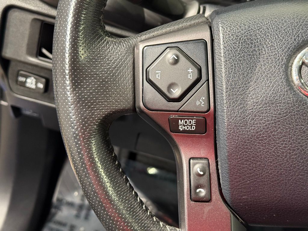 Thumbnail: 2019 Toyota Tacoma - 23