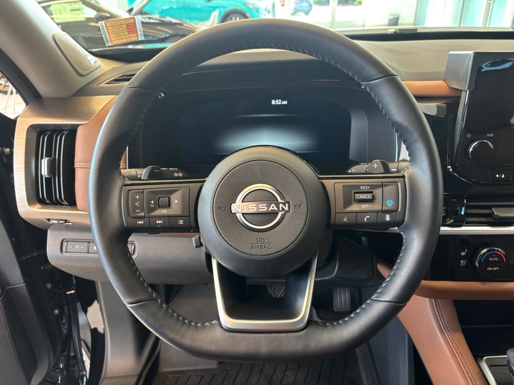 2025 Nissan Pathfinder Platinum