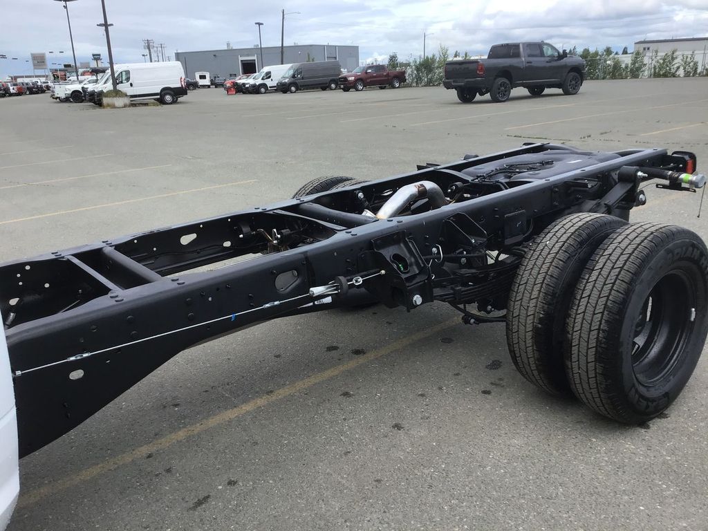 2025 RAM 3500 Chassis Tradesman - Photo 17