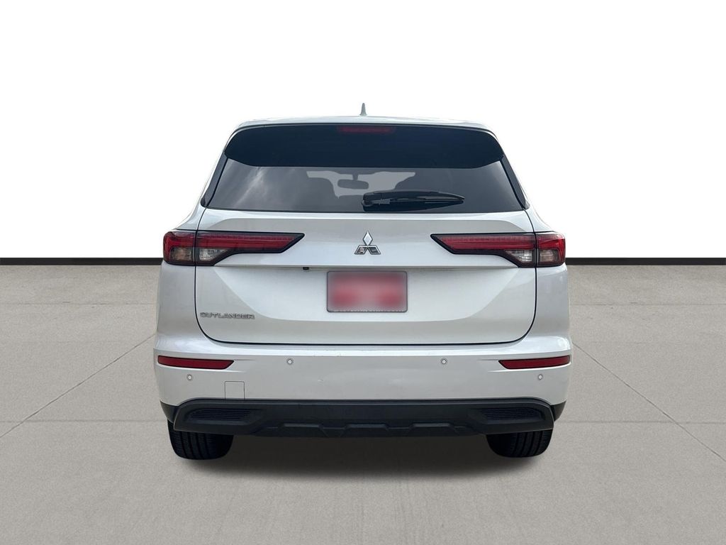 2022 Mitsubishi Outlander ES  at Community Toyota