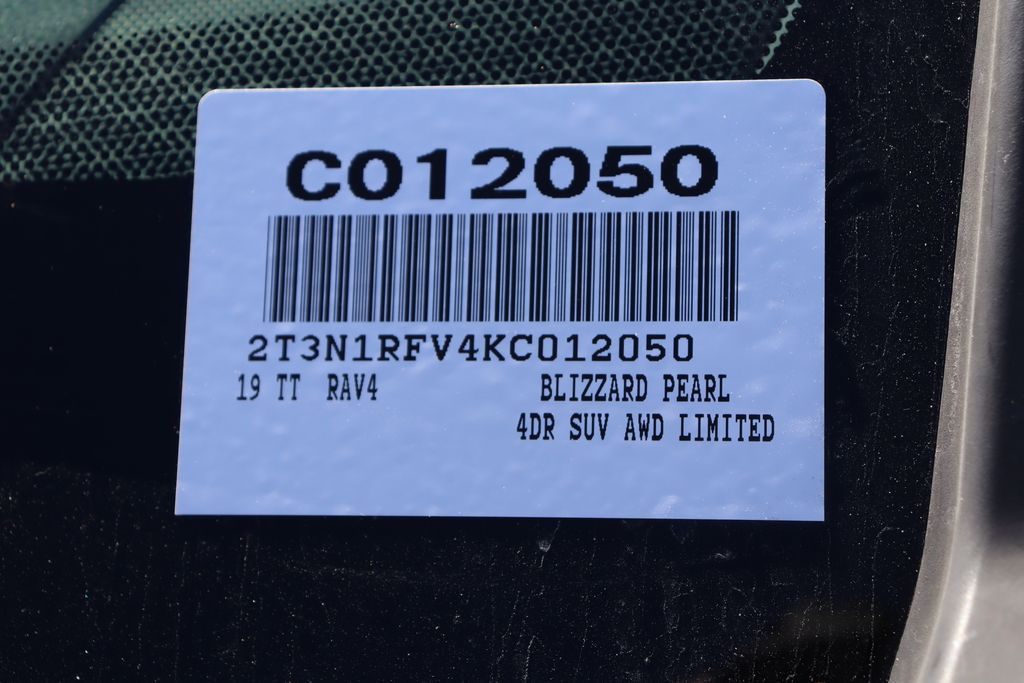 Thumbnail: 2019 Toyota RAV4 - 6