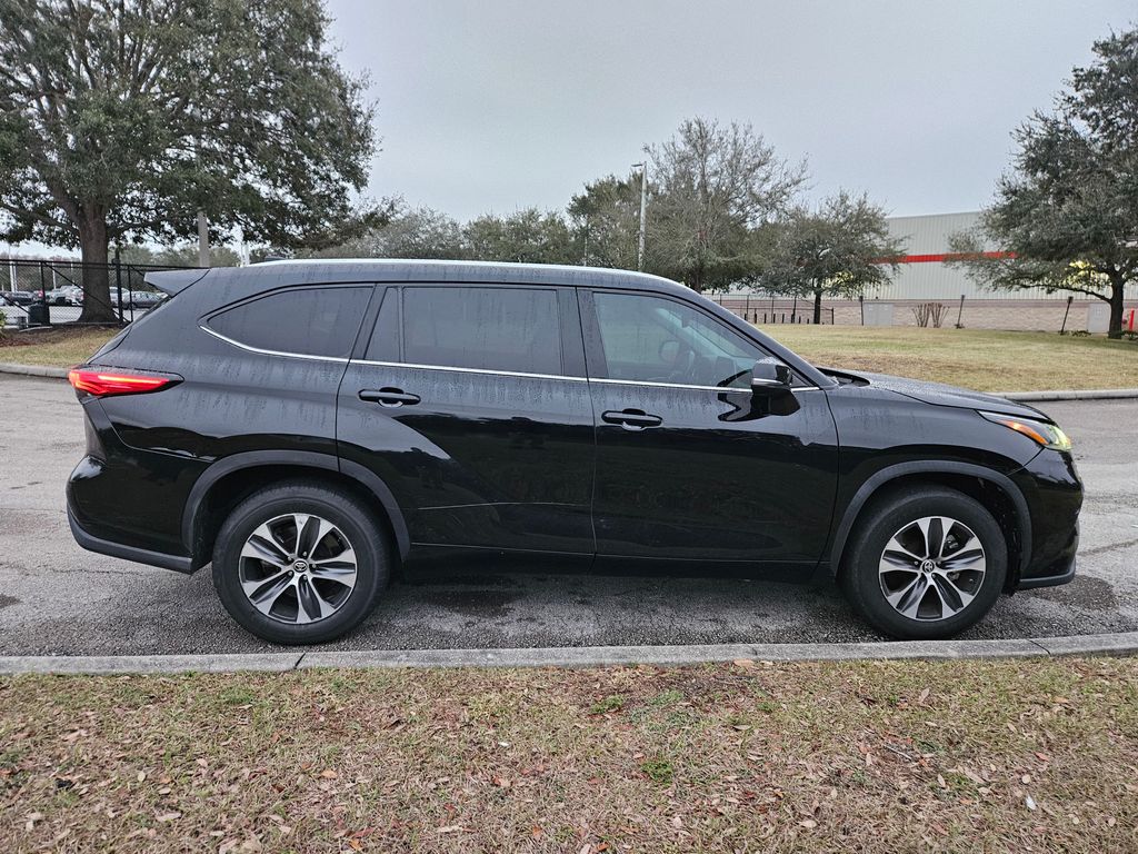 2021 Toyota Highlander XLE 6