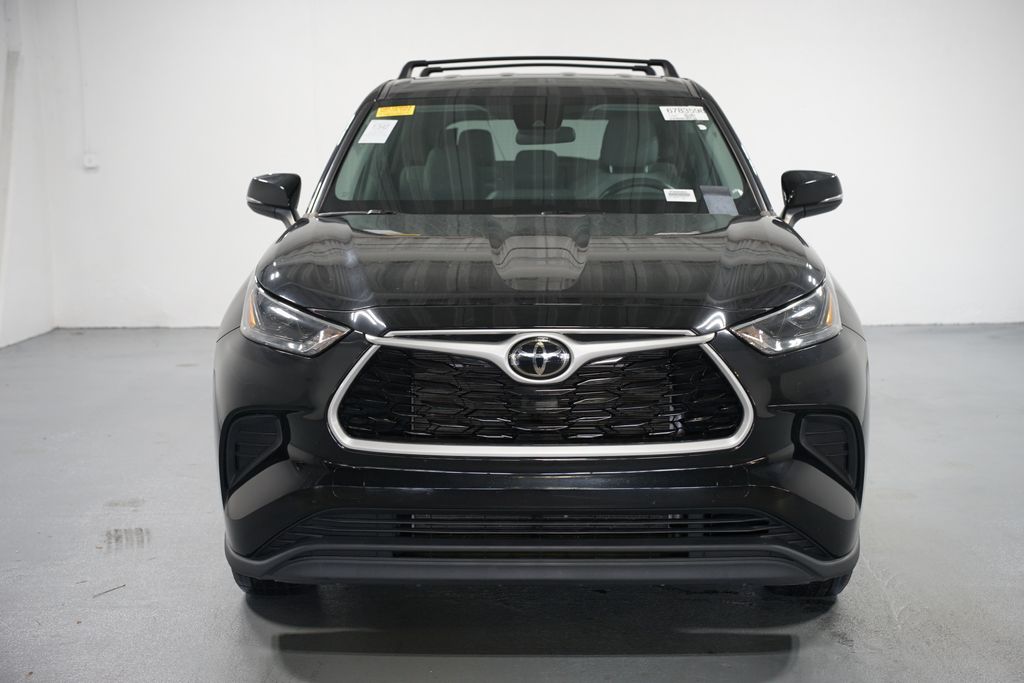 Thumbnail: 2022 Toyota Highlander - 2