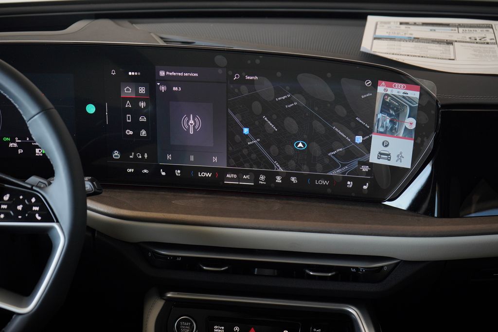 Thumbnail: 2025 Audi Q5 - 10