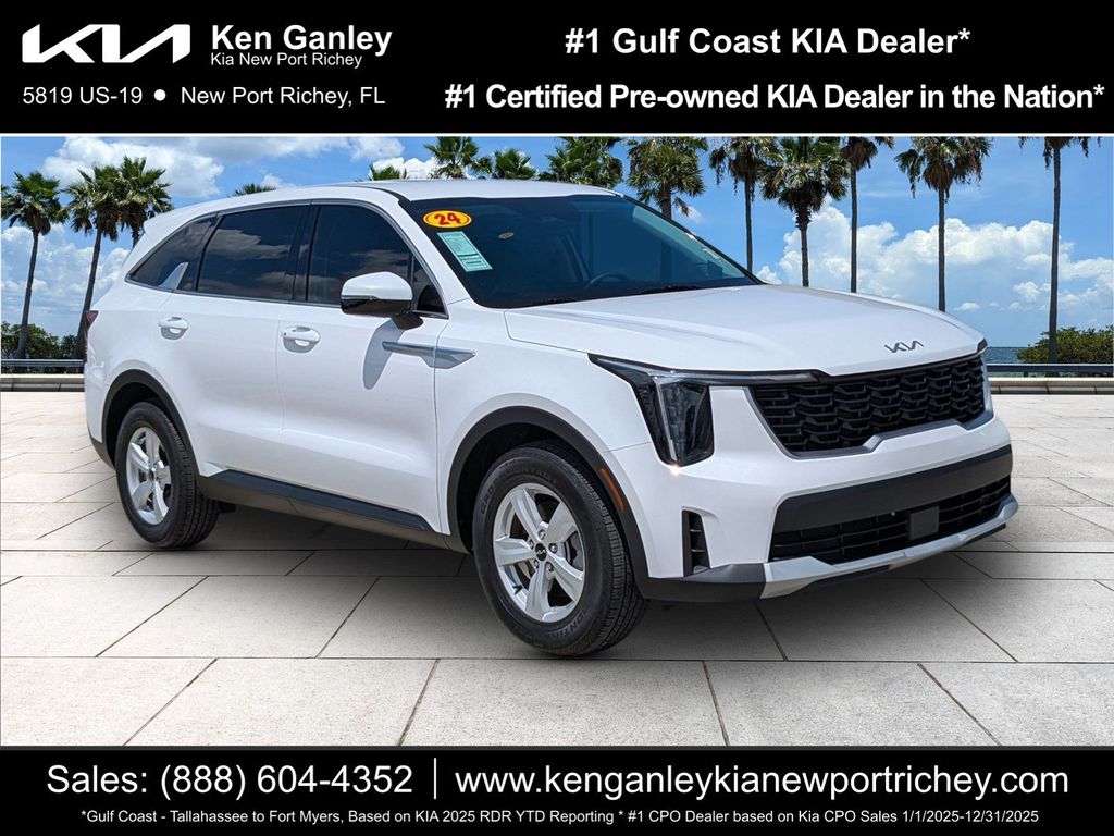 Glacial White Pearl 2024 Kia Sorento SUV / Crossover Front-Wheel Drive 8-Speed Automatic
