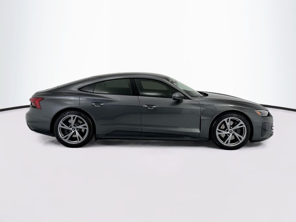 Thumbnail: 2023 Audi e-tron GT - 4