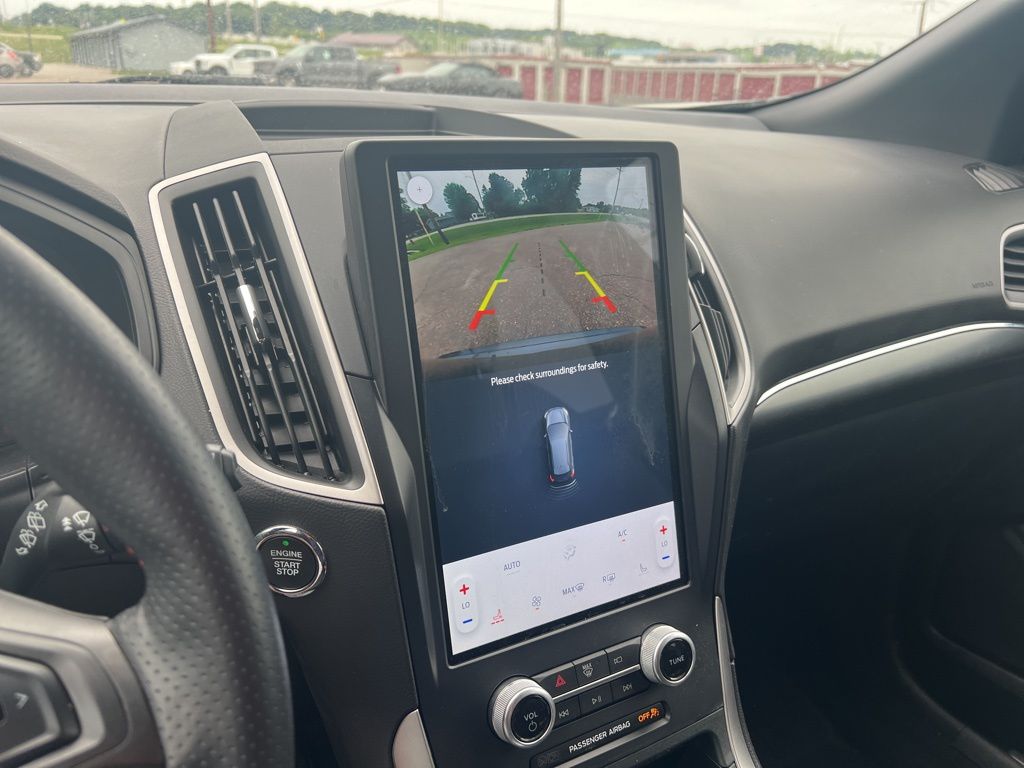 2022 Ford Edge