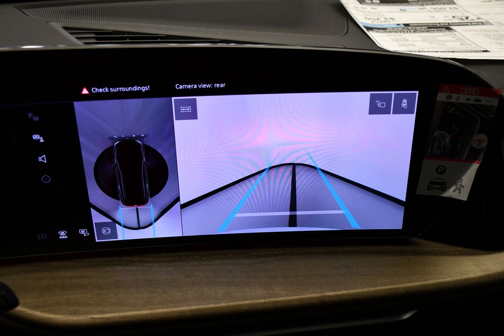 Thumbnail: 2025 Audi Q5 - 25