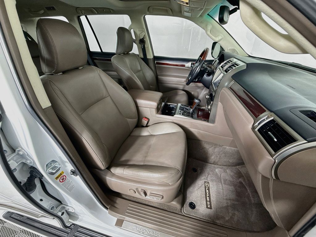 Thumbnail: 2016 Lexus GX - 29