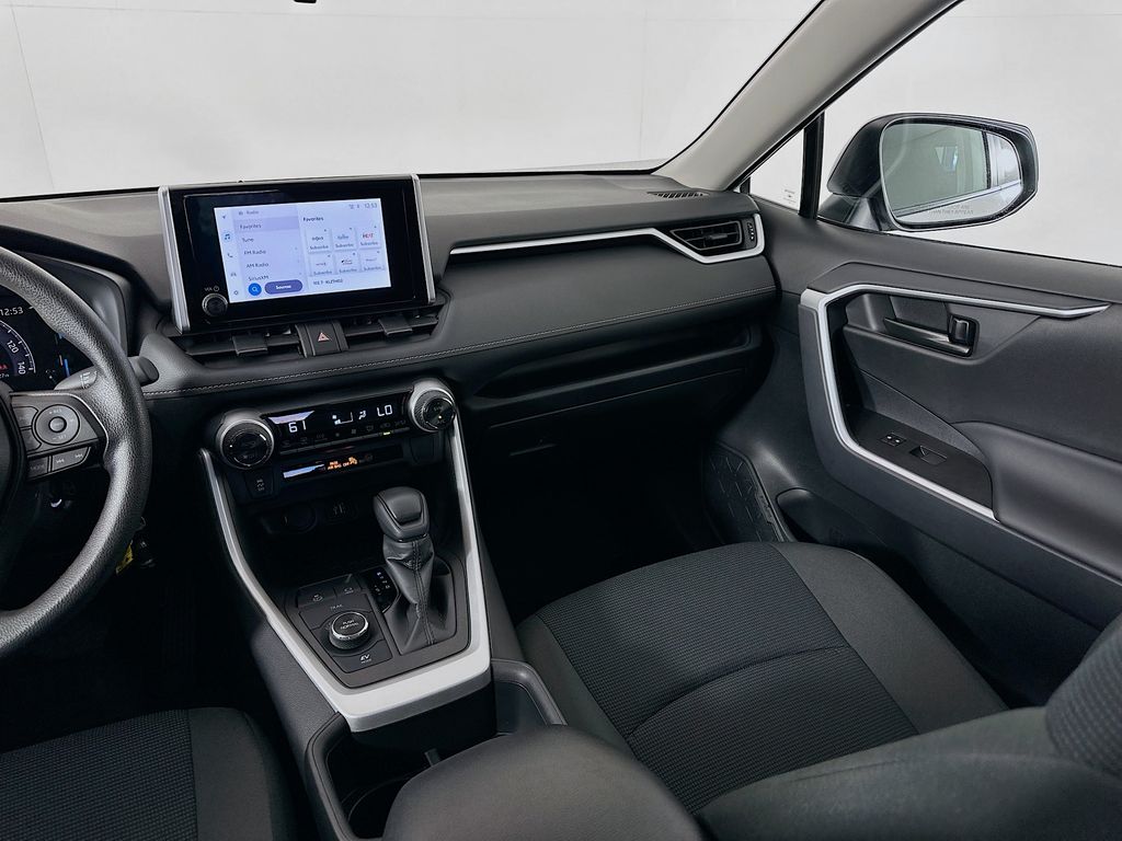 Thumbnail: 2025 Toyota RAV4 - 22