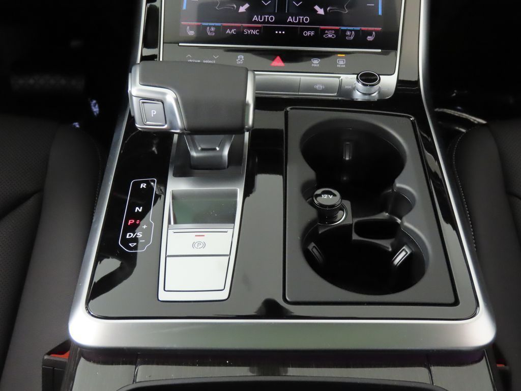 Thumbnail: 2026 Audi Q7 - 21