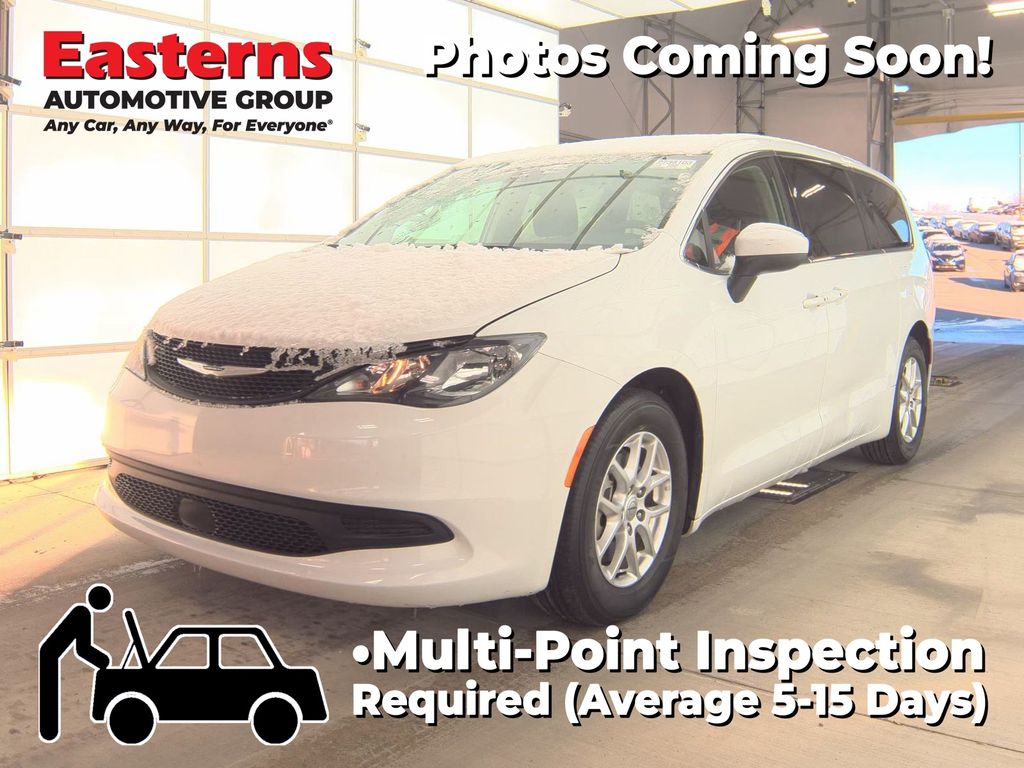 2023 Chrysler Voyager LX's photo