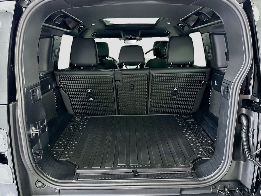 Thumbnail: 2026 Land Rover Defender - 28