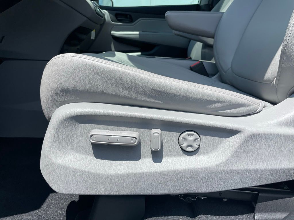 Thumbnail: 2024 Honda Odyssey - 25