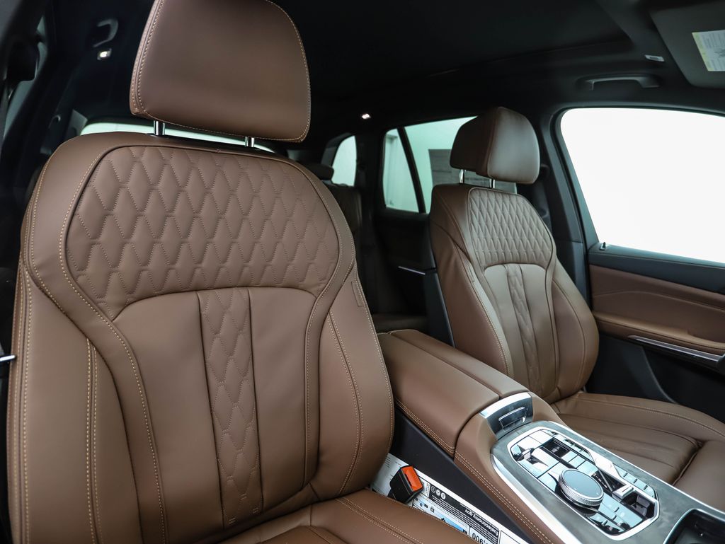 Thumbnail: 2026 BMW X5 - 32