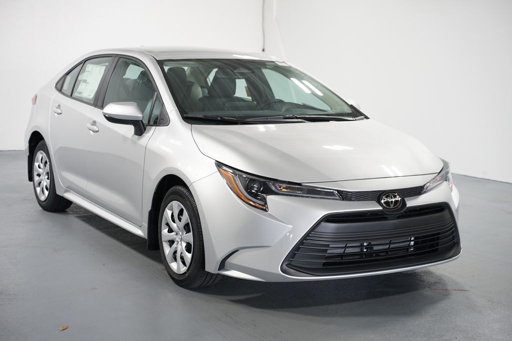 Thumbnail: 2025 Toyota Corolla - 3