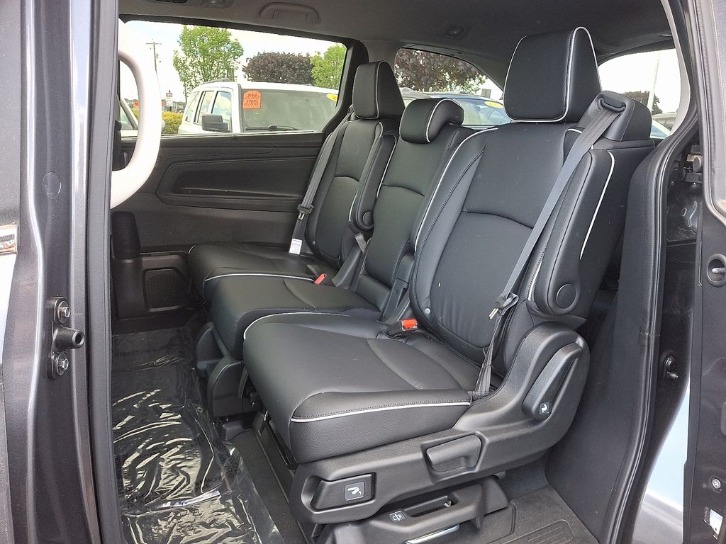 2025 Honda Odyssey Touring 5