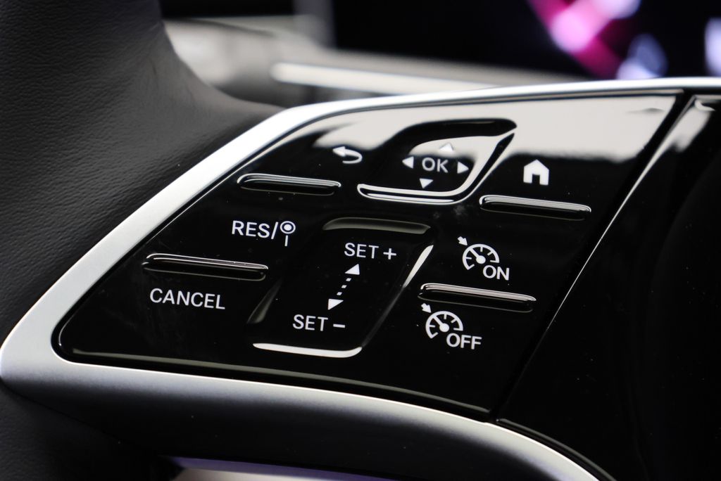 Thumbnail: 2026 Mercedes-Benz GLE - 21