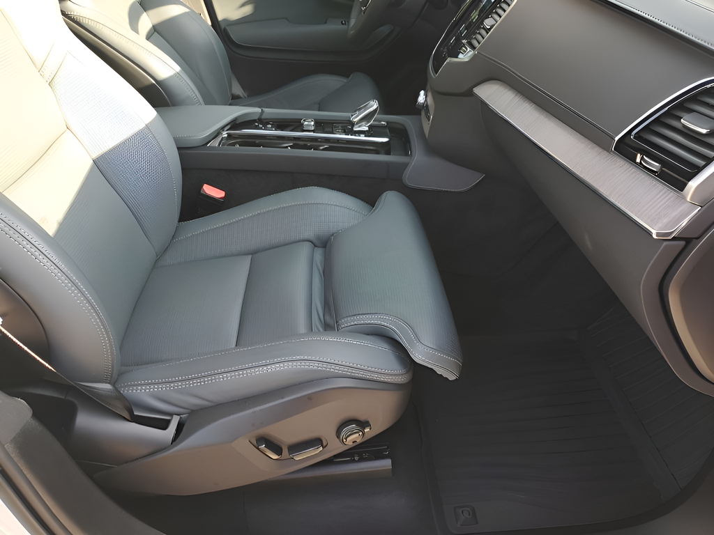 Used Car 2024 Volvo Xc90 Recharge Plug-in Hybrid  Ultimate For Sale Under $50,000 In Austin, Texas