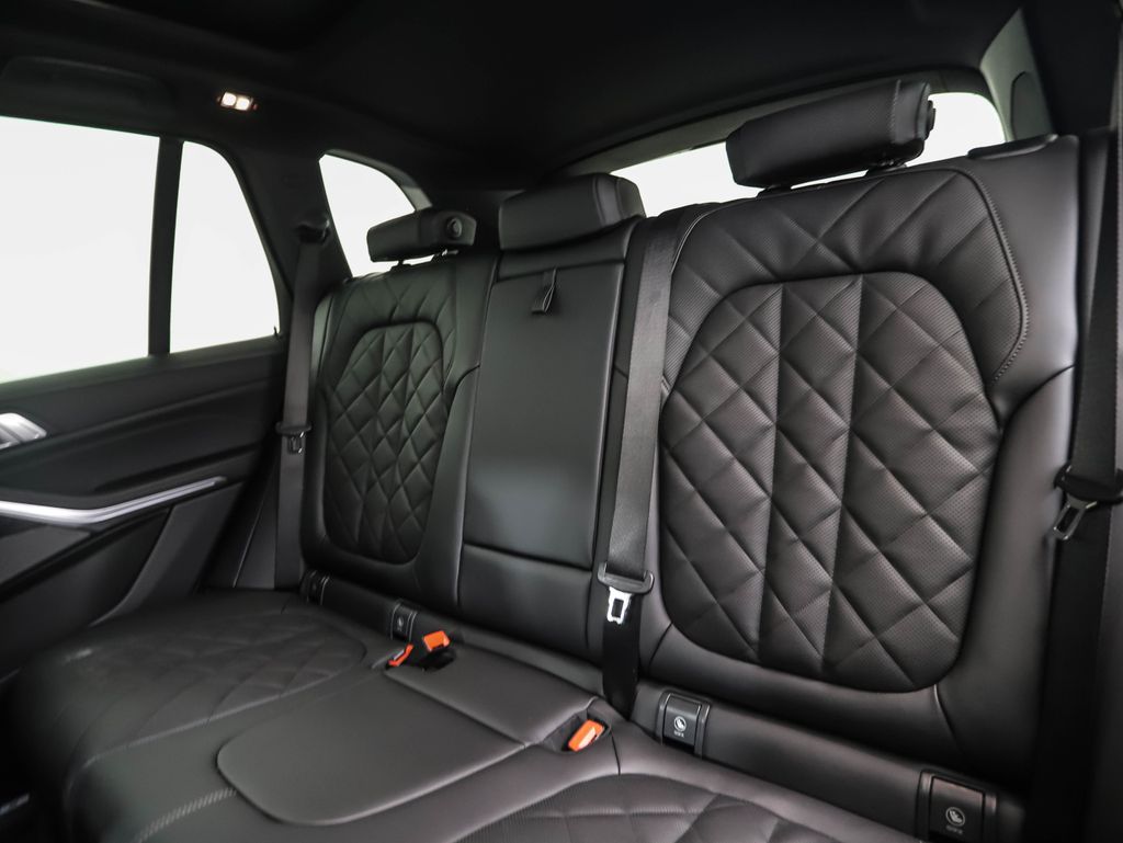 Thumbnail: 2026 BMW X5 - 22