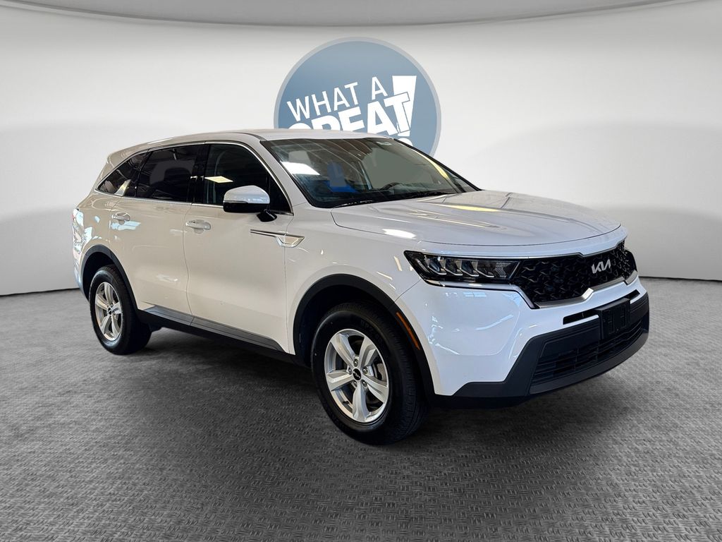 Glacial White Pearl 2023 Kia Sorento SUV / Crossover All-Wheel Drive 8-Speed Automatic