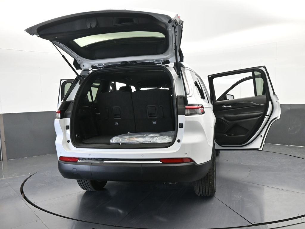 New 2026 Bright White Clearcoat Jeep Laredo image 70