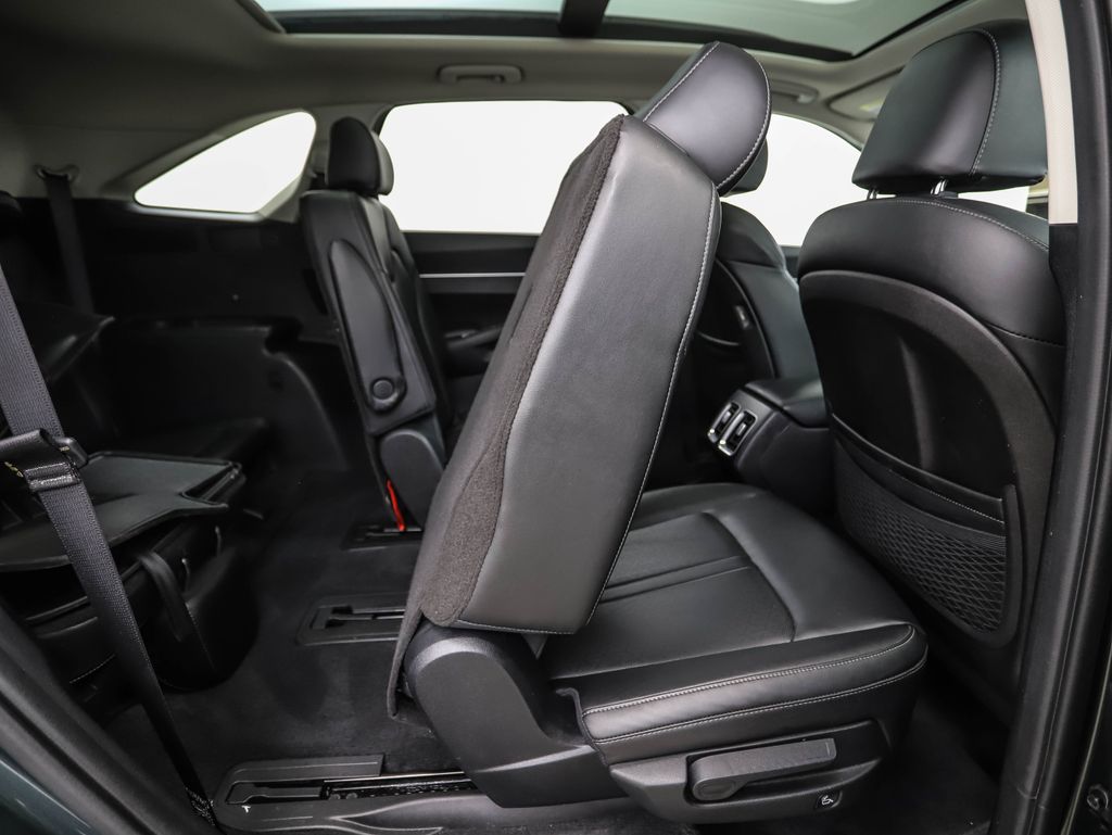 Thumbnail: 2022 Kia Sorento - 31