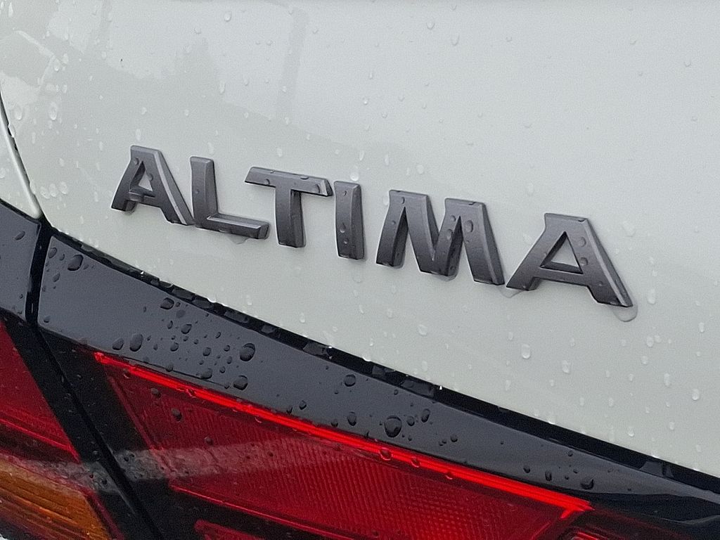 Thumbnail: 2025 Nissan Altima - 5