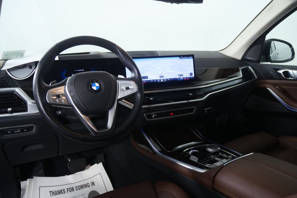 Thumbnail: 2025 BMW X7 - 18