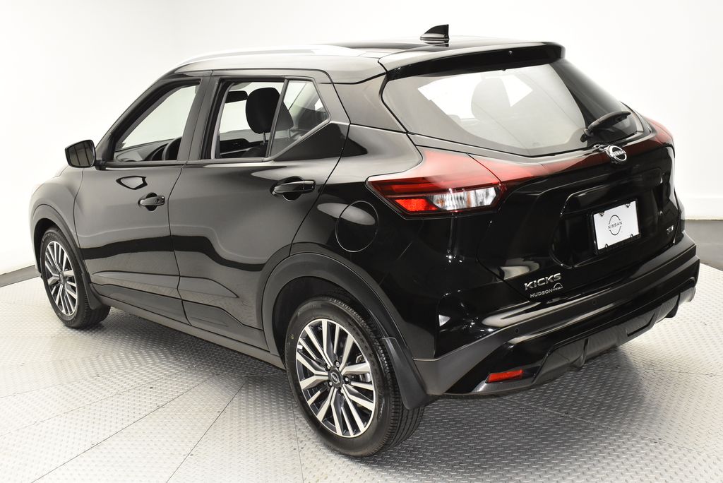 Thumbnail: 2024 Nissan Kicks - 7