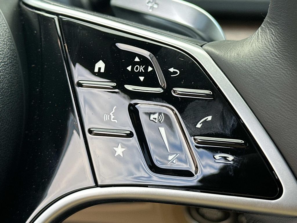 Thumbnail: 2026 Mercedes-Benz GLE - 16