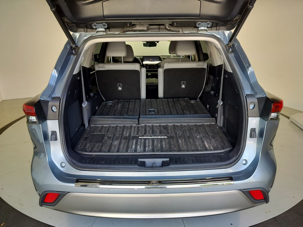 Thumbnail: 2021 Toyota Highlander - 22