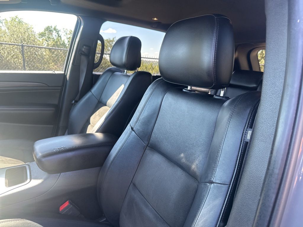 Used Car 2020 Jeep Grand Cherokee  Altitude For Sale Under $25,000 In Austin, Texas