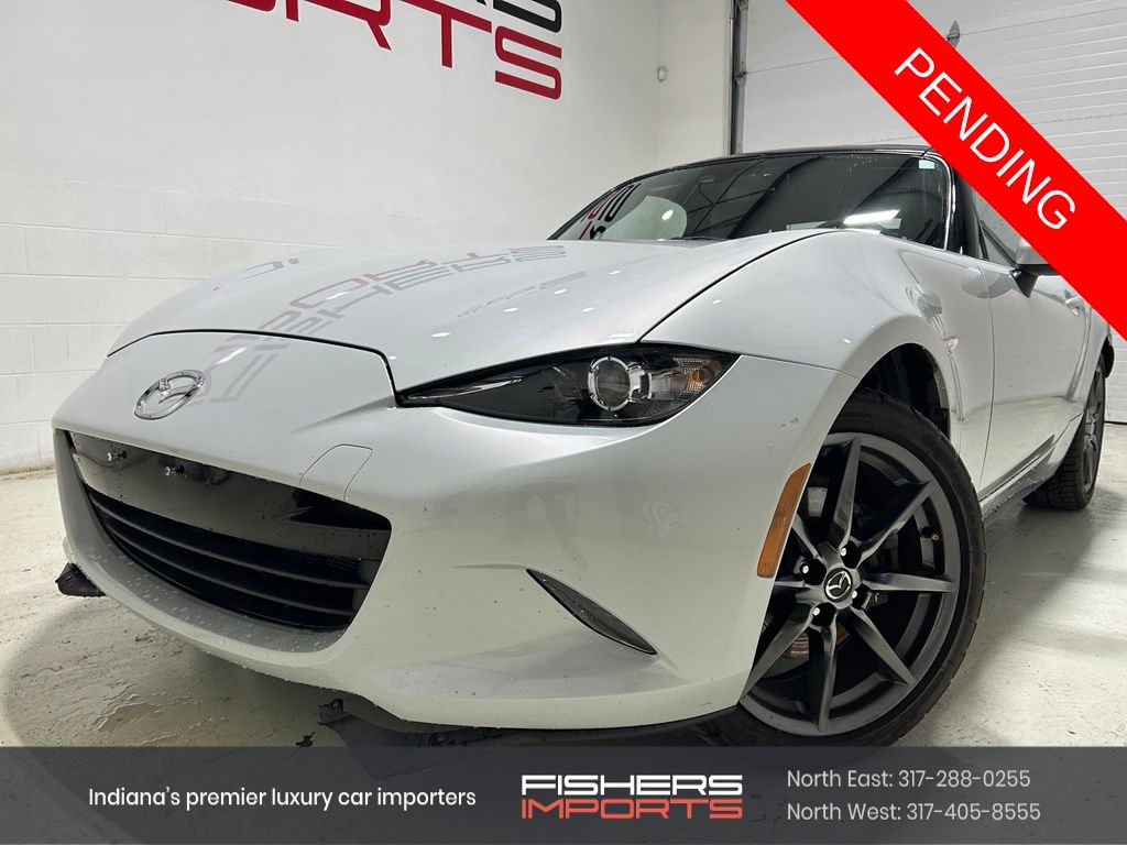 Ceramic Metallic 2016 Mazda MX-5 Miata Convertible Rear-Wheel Drive 6-Speed Manual