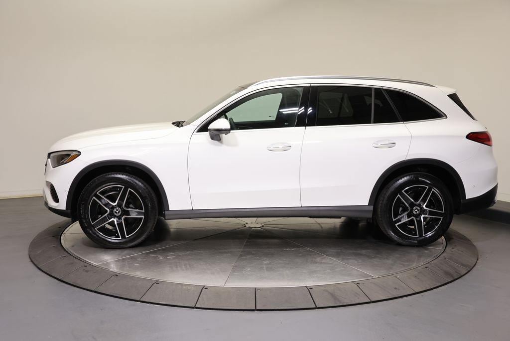Thumbnail: 2026 Mercedes-Benz GLC - 2
