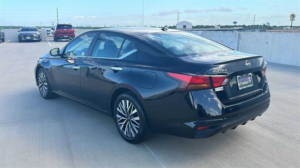 2025 Nissan Altima 2.5 SV Black at Durrett Motor Company