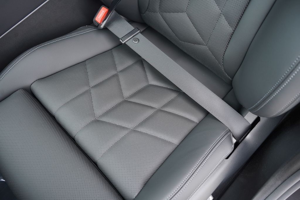 Thumbnail: 2026 BMW i5 - 12