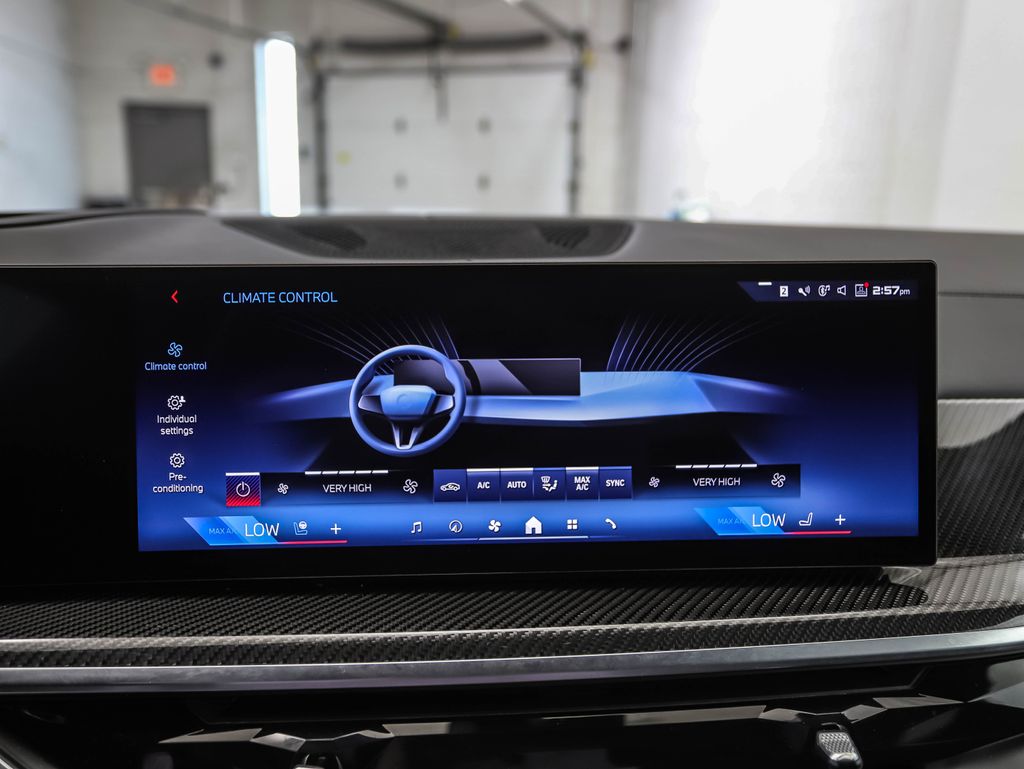 Thumbnail: 2026 BMW X7 - 18
