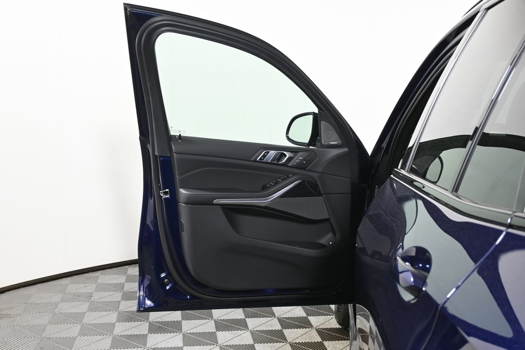 Thumbnail: 2026 BMW X5 - 27