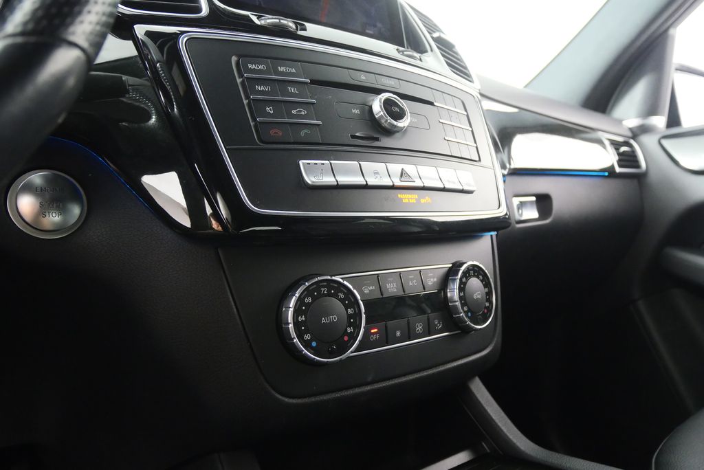 Thumbnail: 2017 Mercedes-Benz GLE - 22