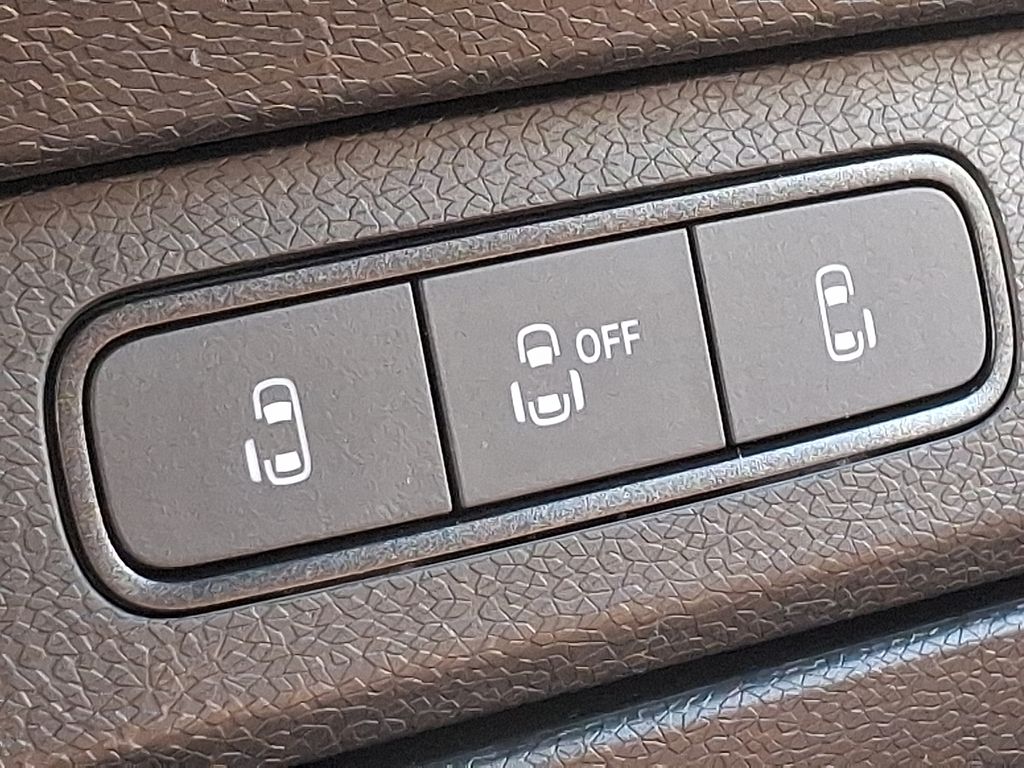 Thumbnail: 2025 Volkswagen ID.Buzz - 23