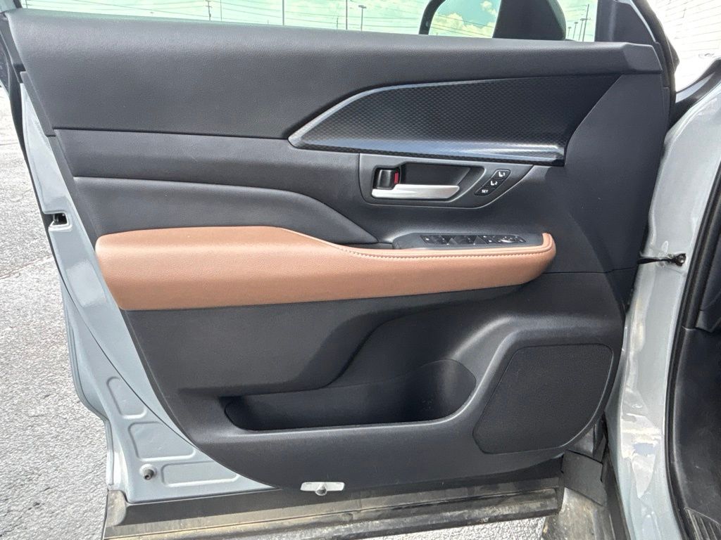 Used 2026 Toyota Grand Highlander Hybrid SUV