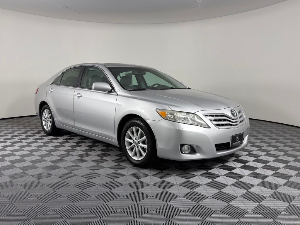 Classic Silver Metallic 2011 Toyota Camry Sedan Front-Wheel Drive 6-Speed Automatic Overdrive