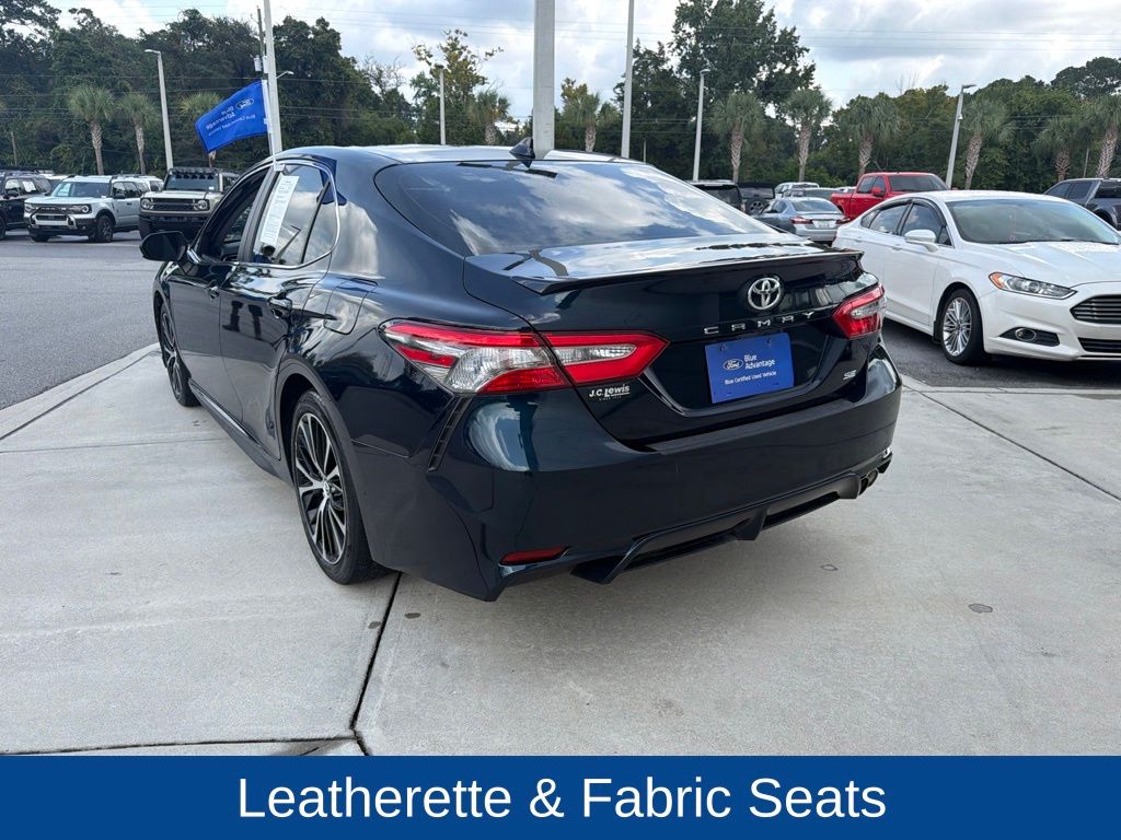 2019 Toyota Camry SE