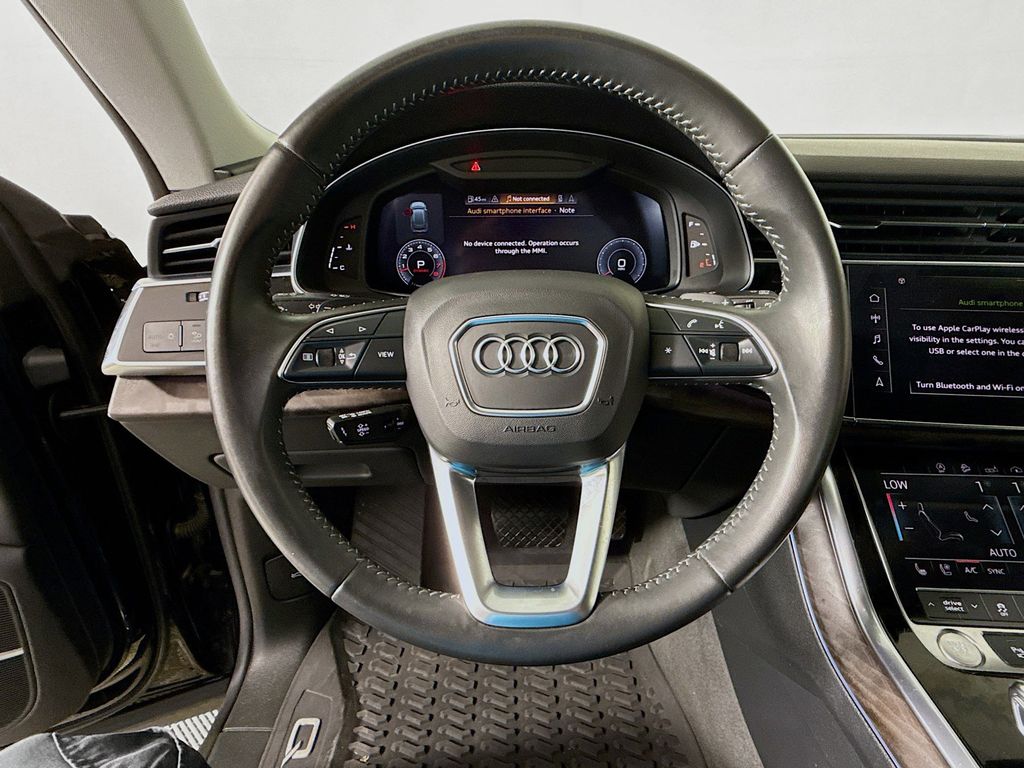 Thumbnail: 2020 Audi Q8 - 11